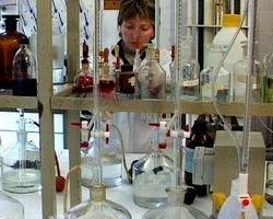 TKK életéből - laboratórium.